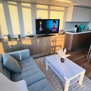 Apartment Cozy In Downtown + Free Parking, Toronto